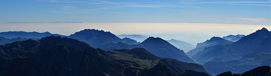 Panoramica dalla vetta del Pizzo dei Tre Signori